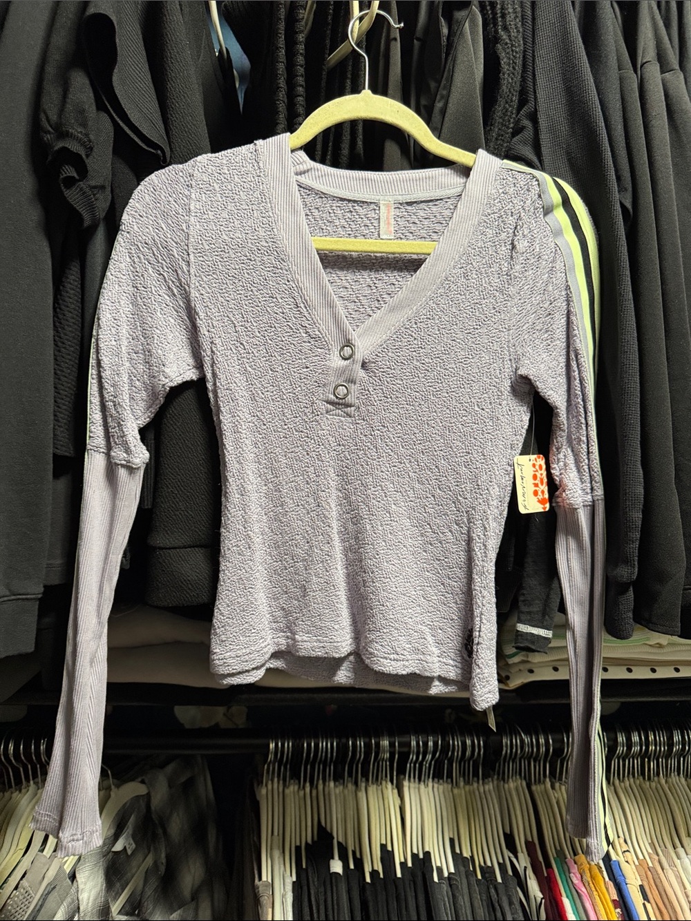 Ribbed V-Neck Long Sleeve Top in Light Lavender